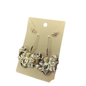 Gold flower earrings